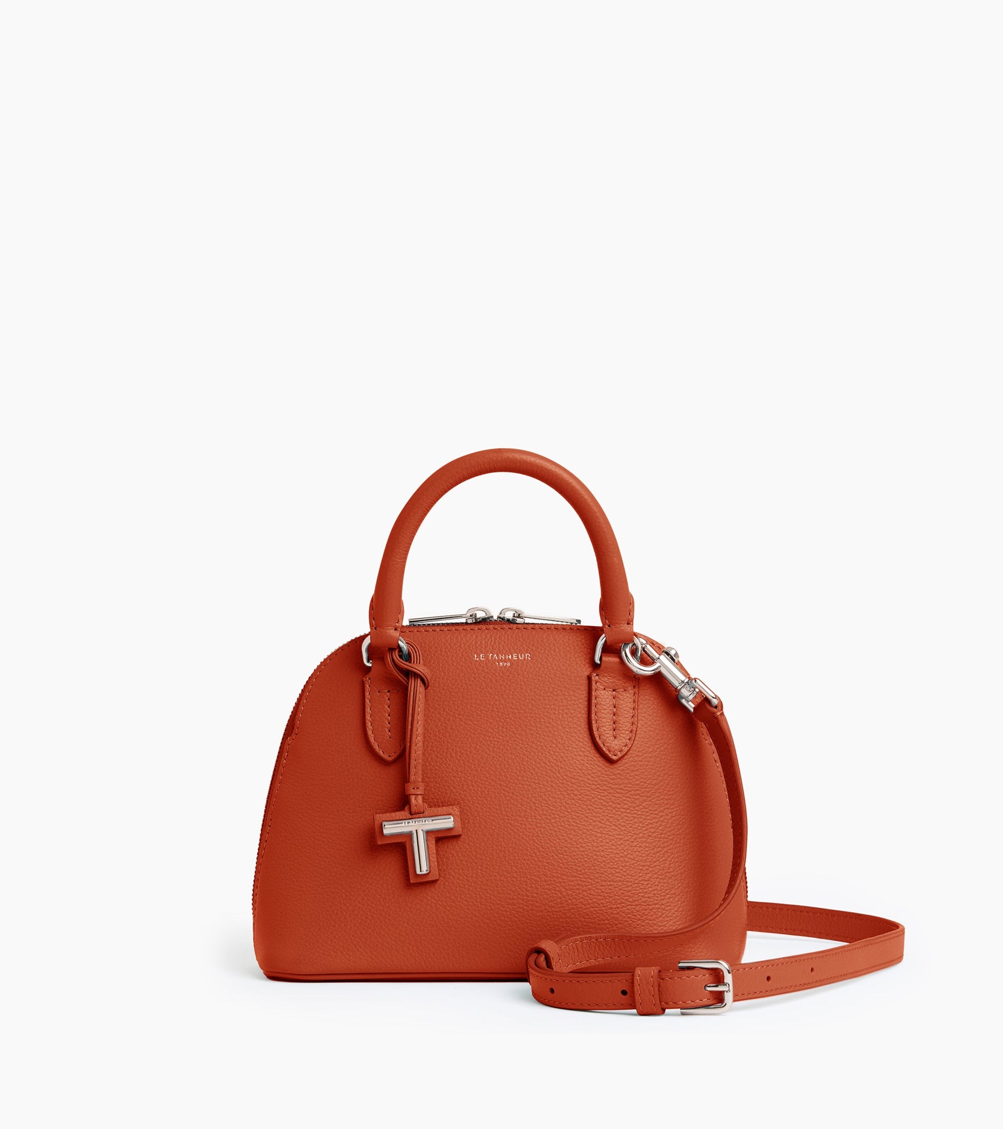 Small Gisèle handbag in grain leather