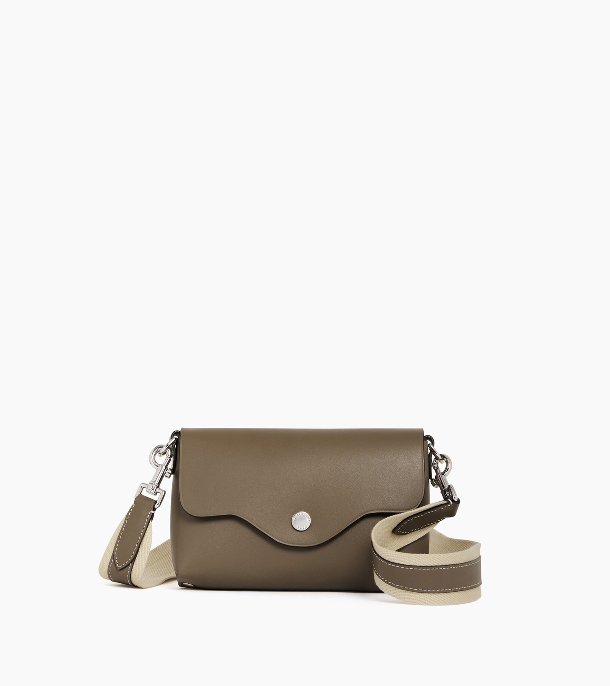 Sans Couture flap pouch with removable shoulder strap in smooth leather