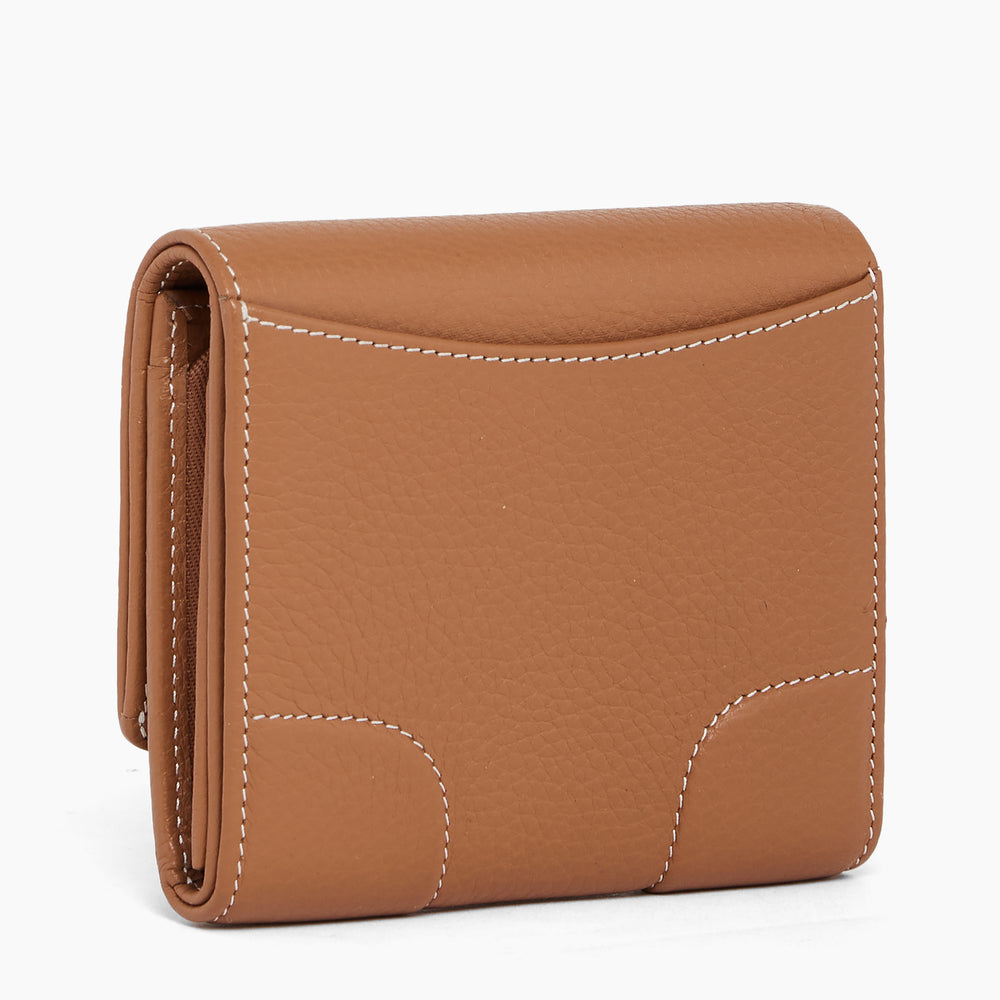 Romy coin case with flap closure in pebbled leather