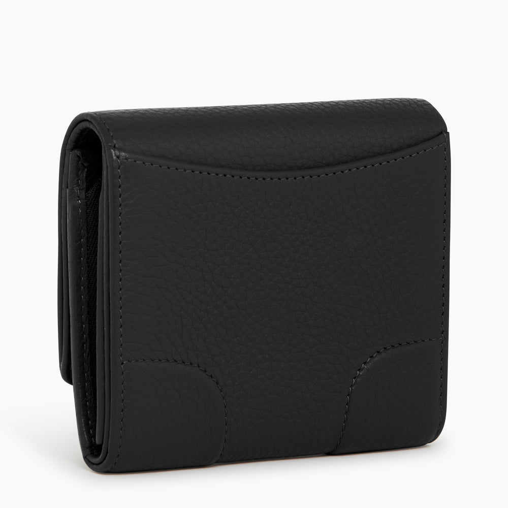 Romy coin case with flap closure in pebbled leather